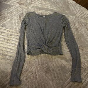 ALO Yoga Gray Long Sleeve Crop Top